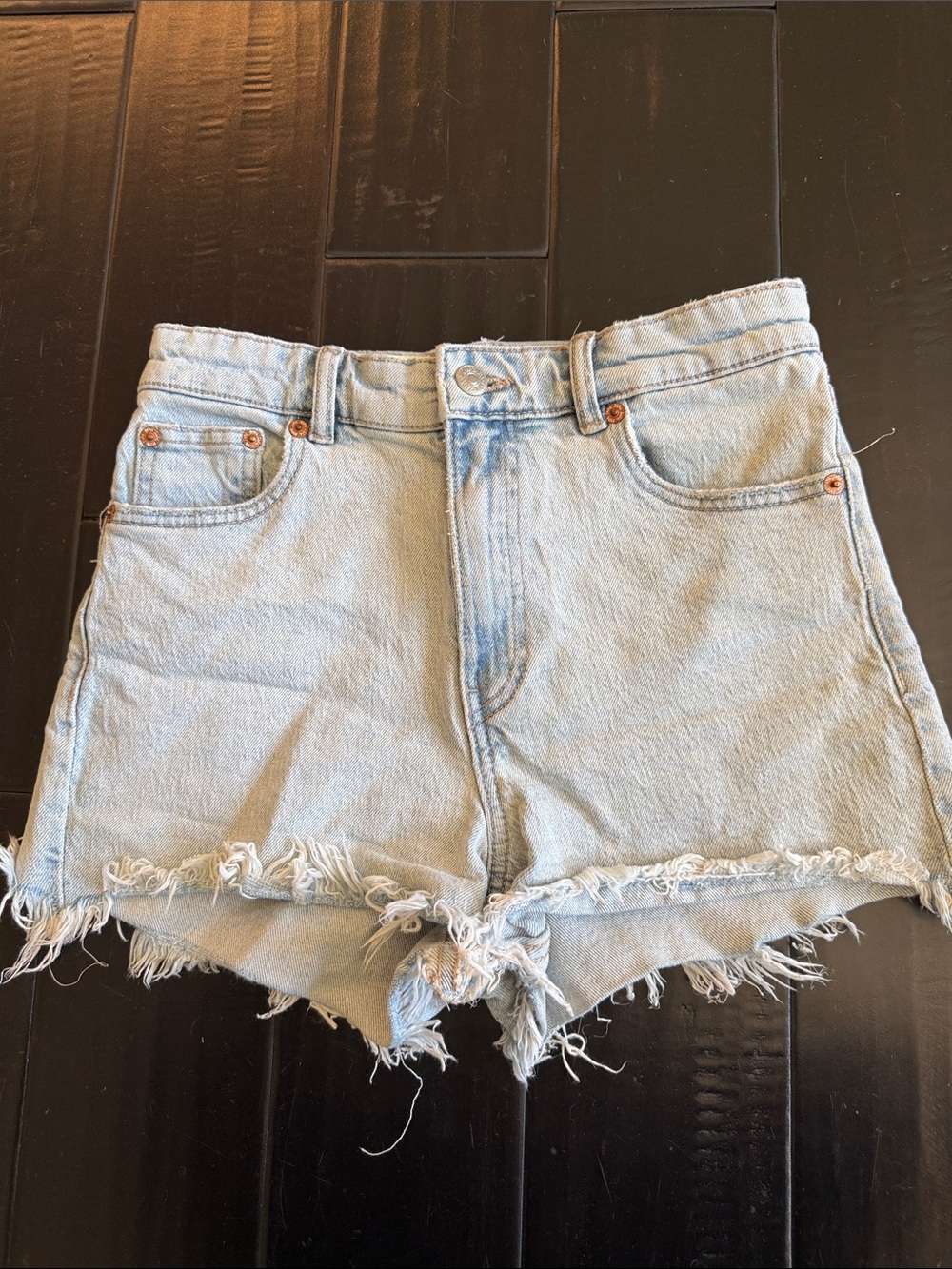 Zara Light Wash Denim Frayed Hem Women's Shorts